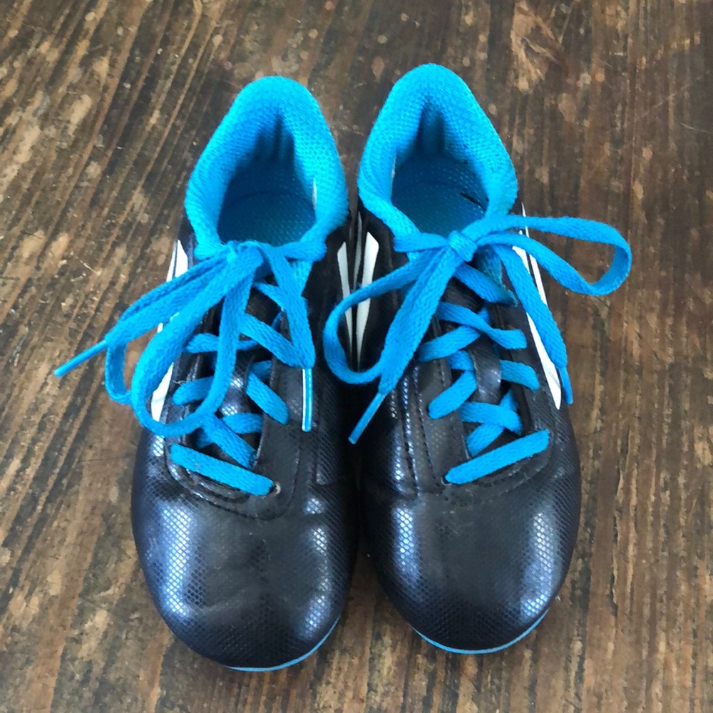 Adidas youth 13 cleats